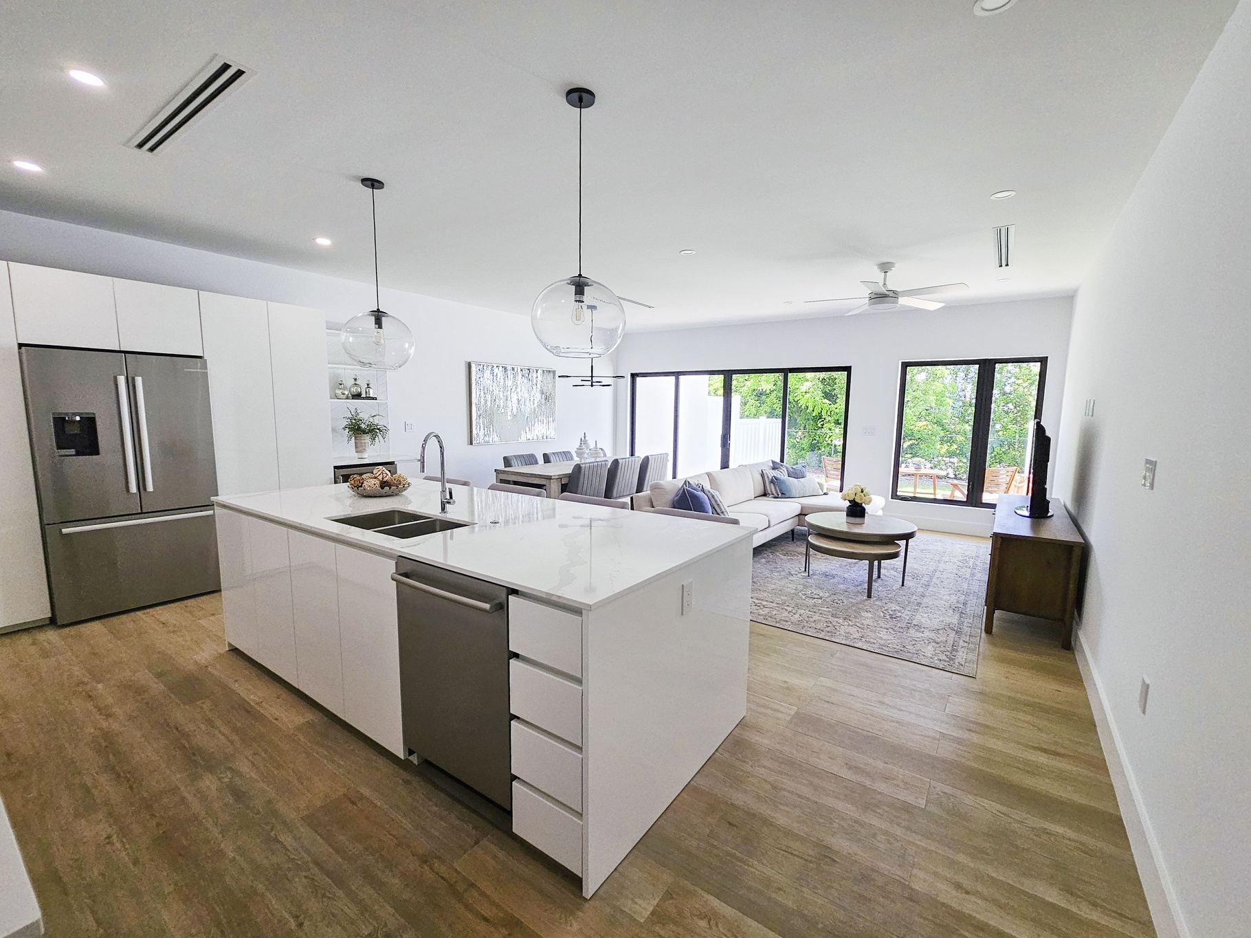 Salt Air Townhomes - Image 5