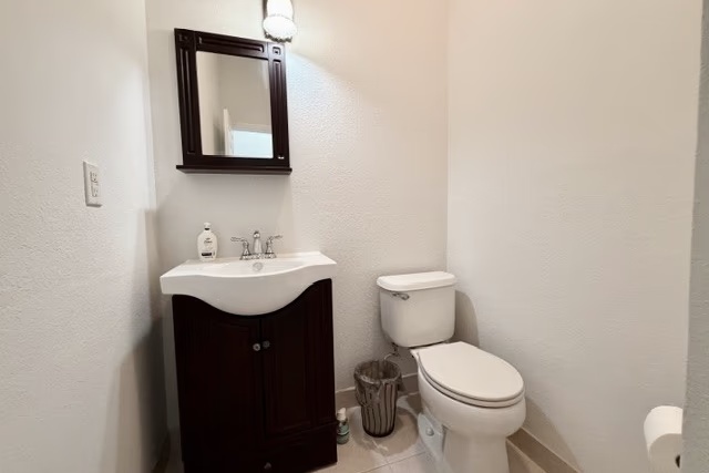 3 Bed Rental On Red Robin Dr