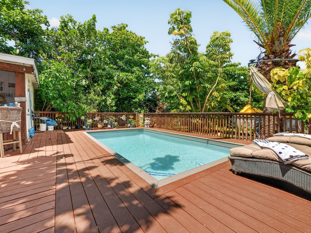 Savannah Newlands Family Home With Pool, Outside Bar & Income - Generating Guest Suite