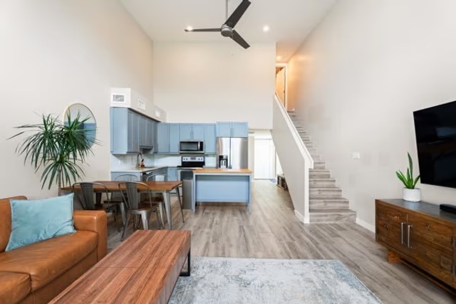 Downtown Reach - 2 Bedroom