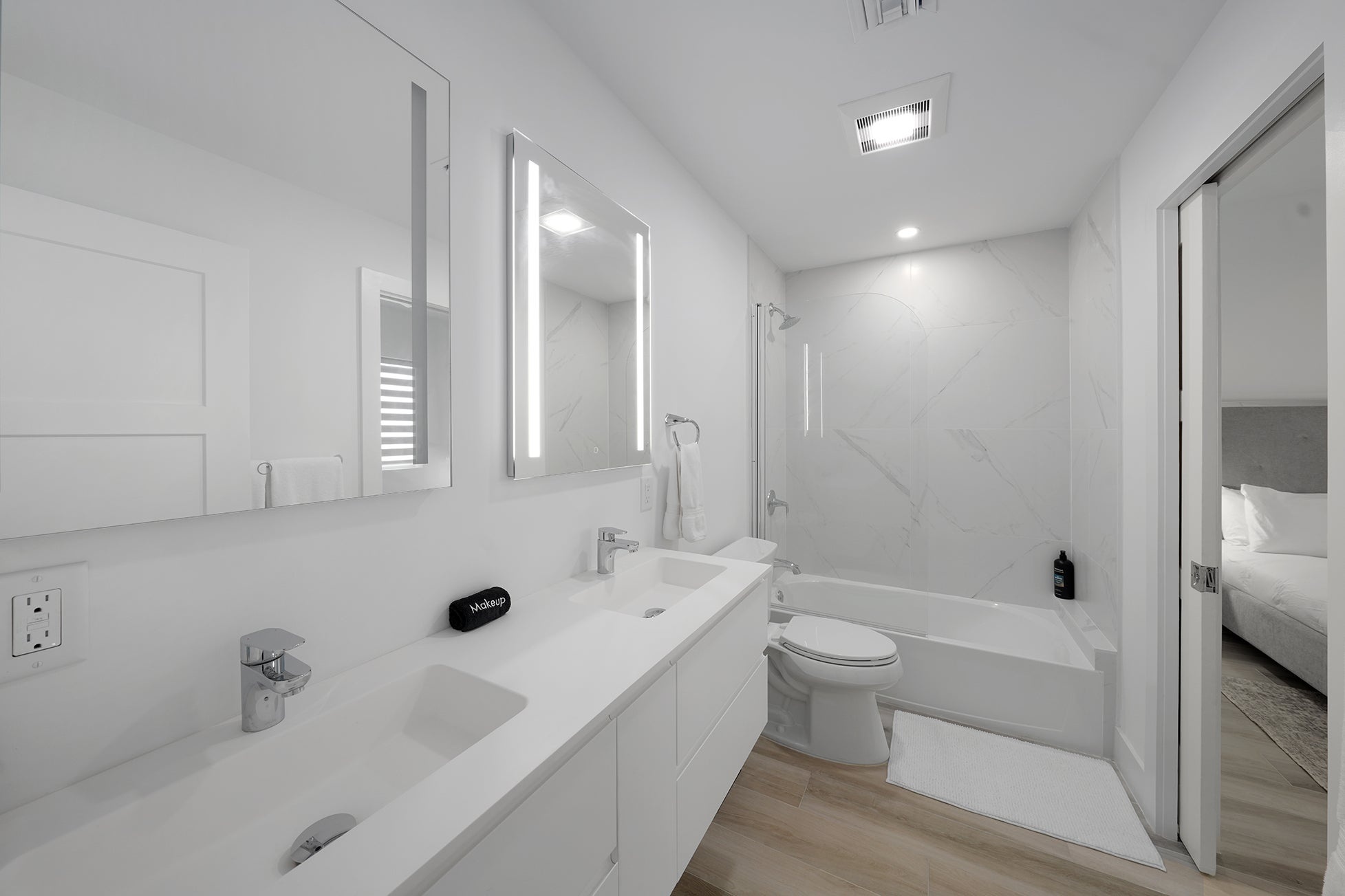 SUNSET POINT - SIGNATURE PENTHOUSE WITH VENDOR FINANCING! #25, KY