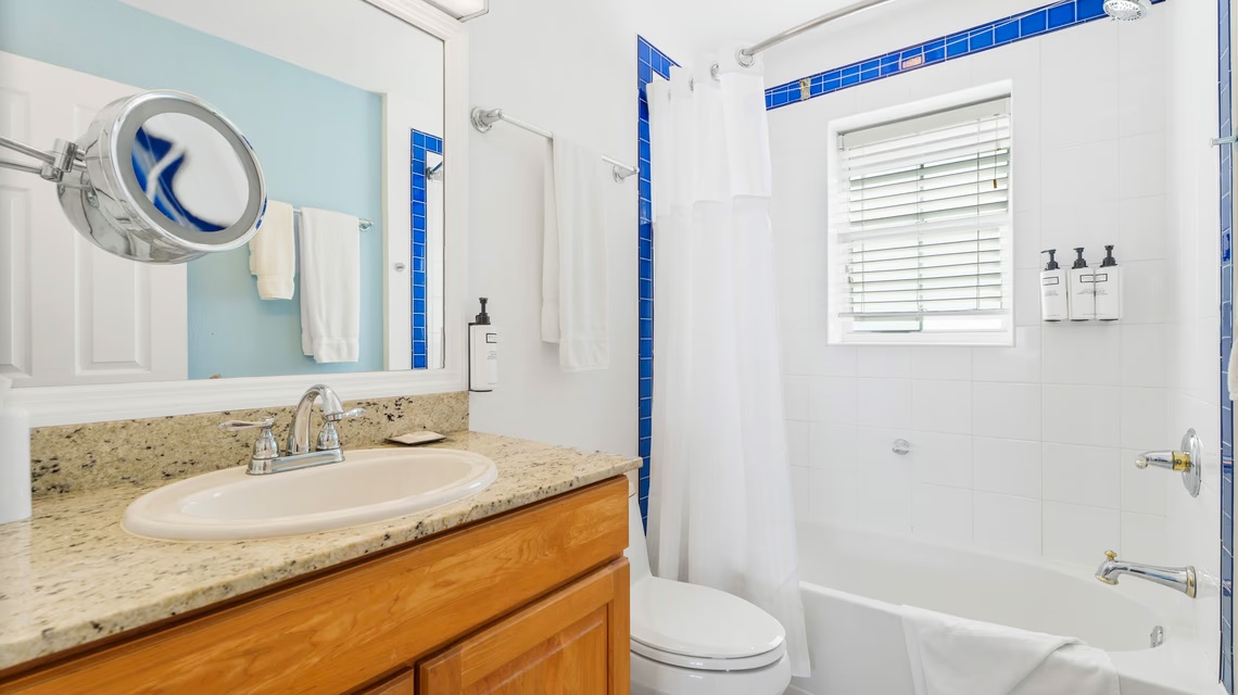 Castaway Cove Beachfront - 2 Bed, 2 Bath, A And B Lock Off Unit