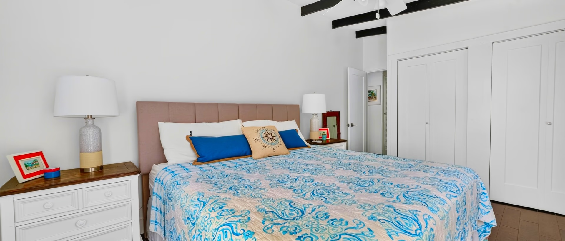 4 Bed Oceanfront Rental In West Bay