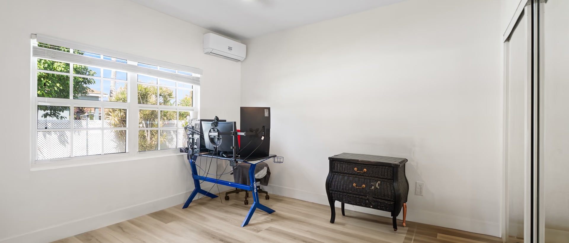 Beach Bay Duplex - X2 Homes. Both 2 Bed, 2 Bath With Double Garages