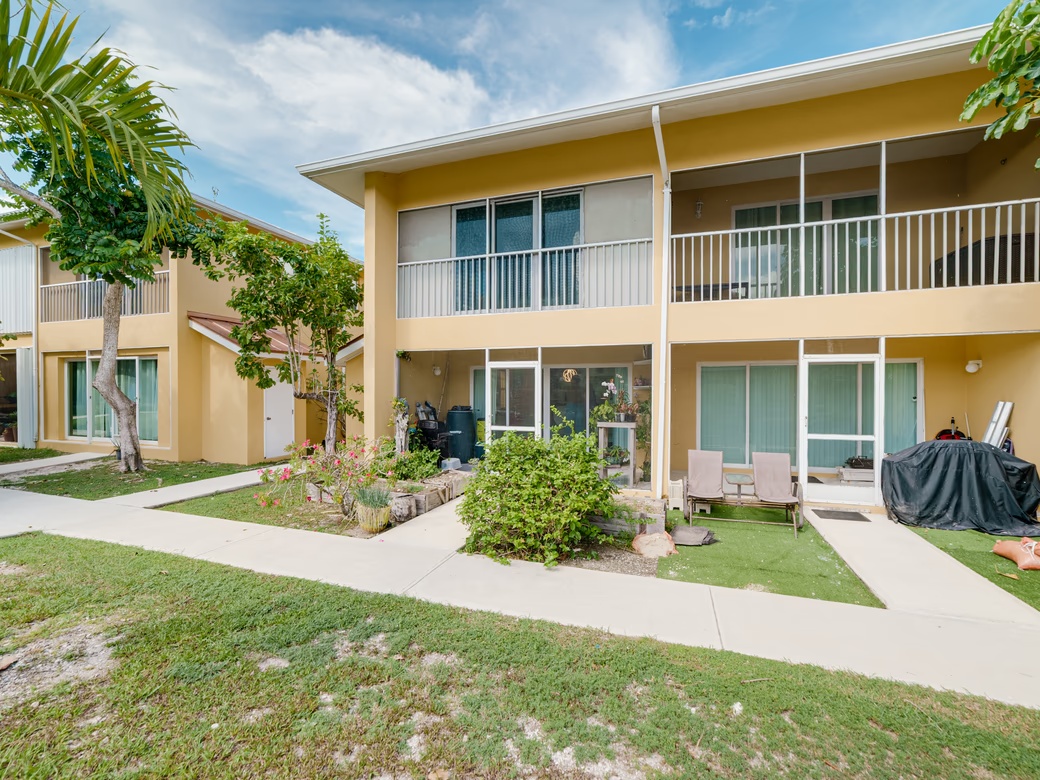 Ocean Club 2bed/2.5bath Condo