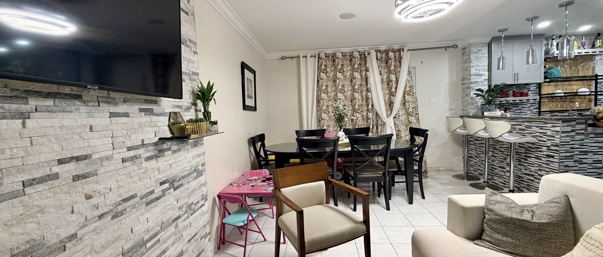 Tropical Haven - Remodeled 3 Bedroom Condo!