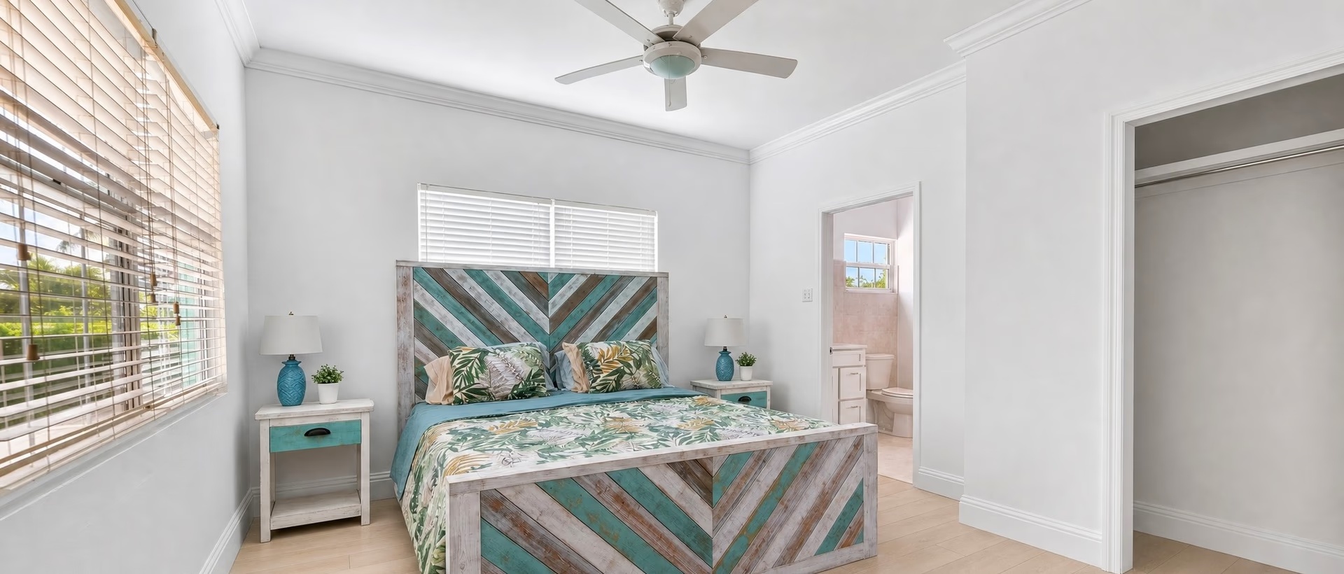 4 - Bedroom Family Home With Boat Dock, Large Yard & Nanny Flat In Savannah4 - Bedroom Family Home With Boat Dock, Large Yard & Nanny Flat In Savannah