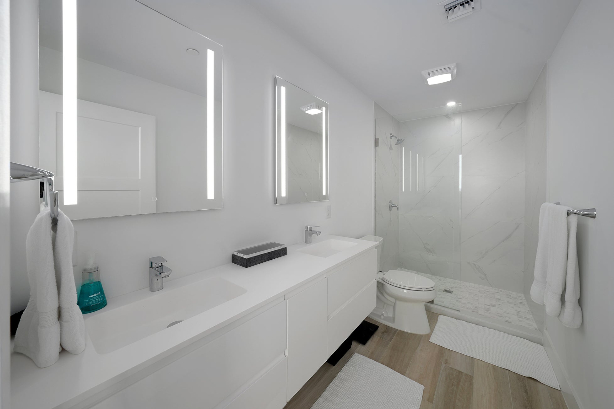 SUNSET POINT - SIGNATURE PENTHOUSE WITH VENDOR FINANCING! #25, KY