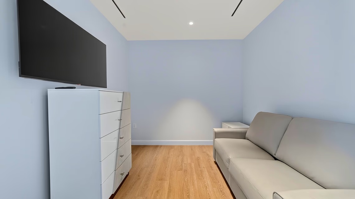 One Gt 1 Bed + Den - Unit 507