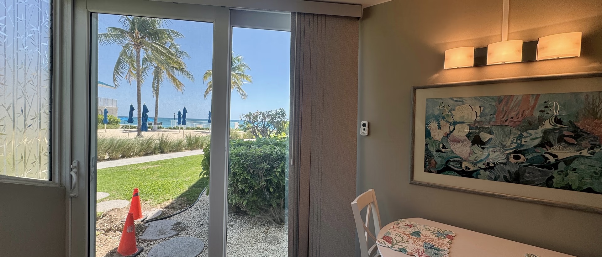 Cayman Reef Renovated 1 Bedroom Beachfront Condo - Short Term