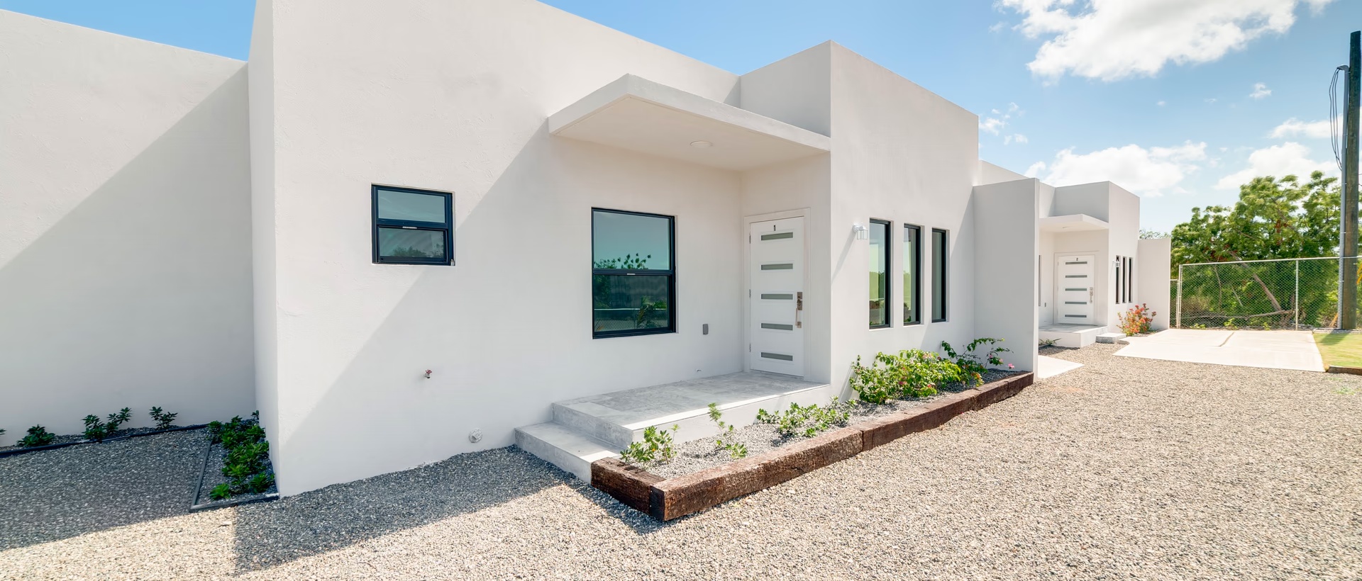 Hyre View - 3 Bed, 2 Bath Duplex