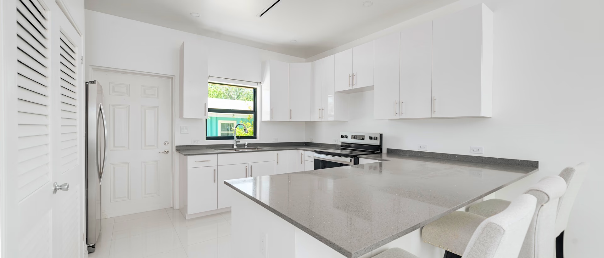 Hyre View - 3 Bed, 2 Bath Duplex