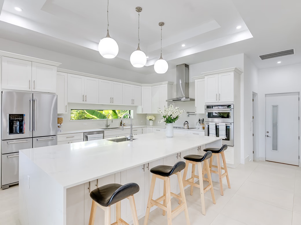 Royal Palms - 5 Bedroom Estate W/rental Unit