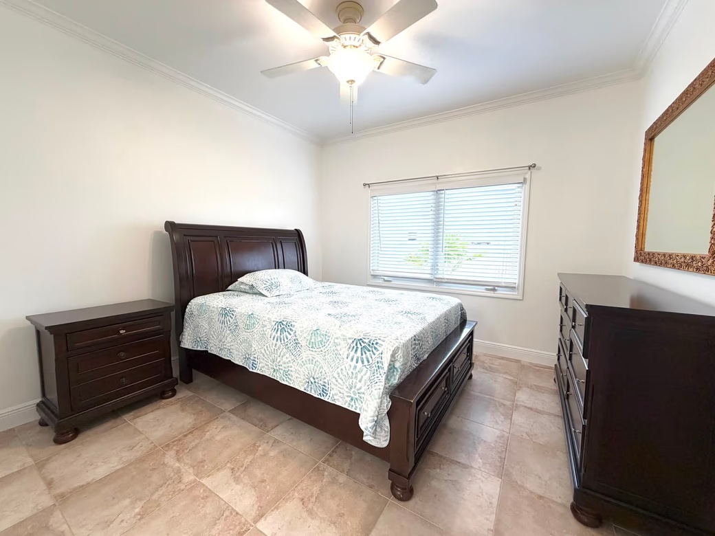 Fully Remodeled 2br Apartment In West Bay