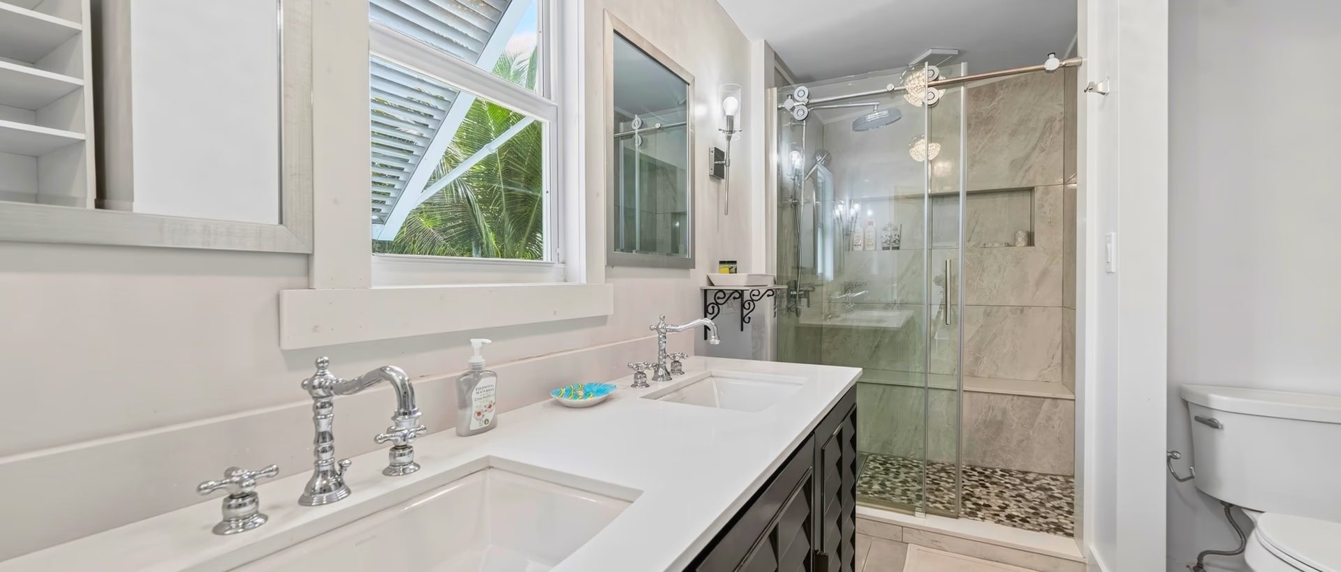4 Bed Oceanfront Rental In West Bay