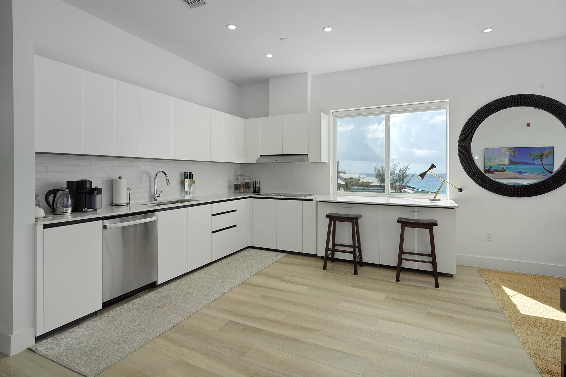SUNSET POINT - SIGNATURE PENTHOUSE WITH VENDOR FINANCING! #25, KY