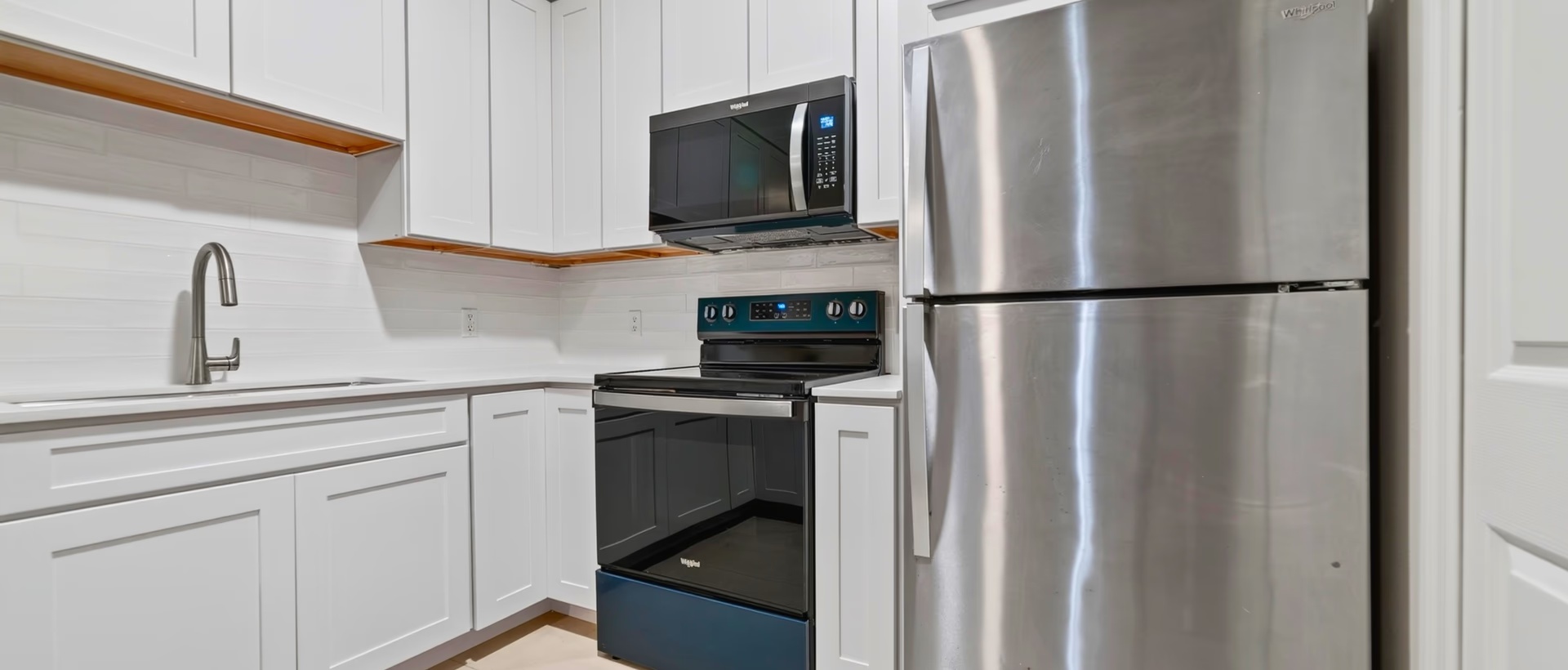 Complete Renovated Lantern Point 2 Bed/2 Bath