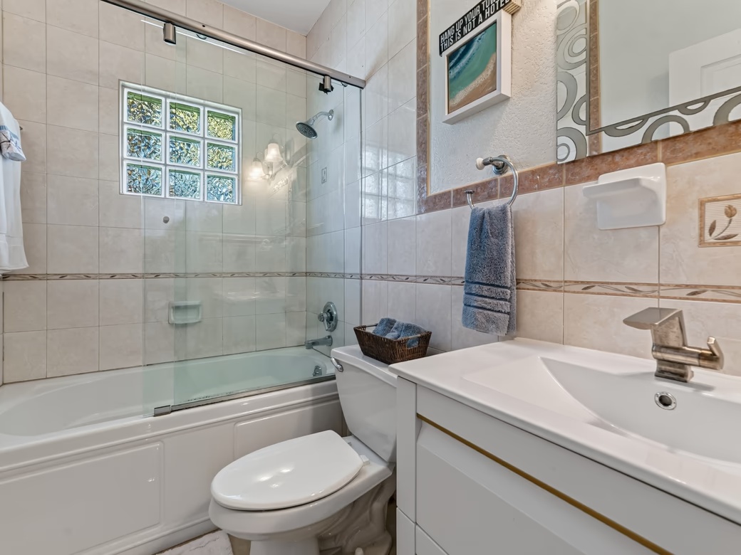 Savannah Newlands Family Home With Pool, Outside Bar & Income - Generating Guest Suite
