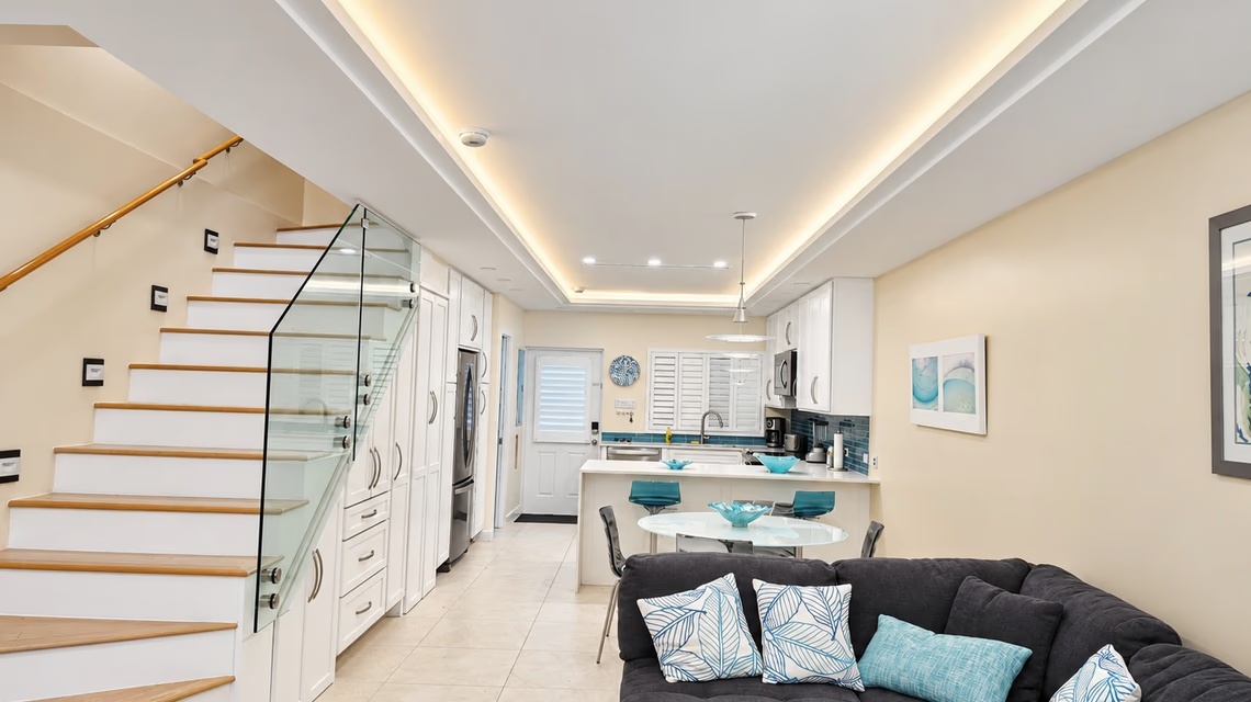 South Sound | Fully Renovated 2 Bed / 2.5 Bath | South Palms Townhome