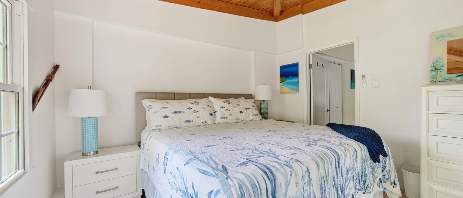 4 Bed Oceanfront Rental In West Bay