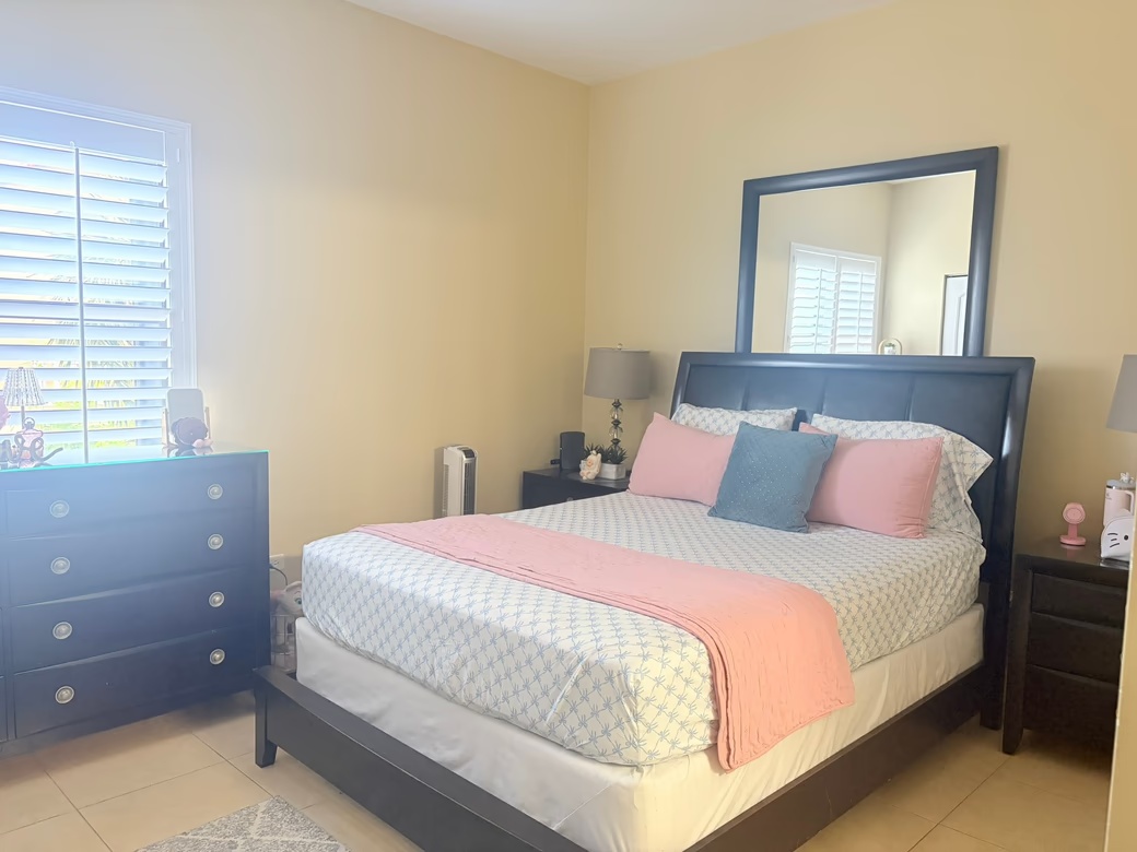 Hilton Estates - 2 Bed 2.5 Bath