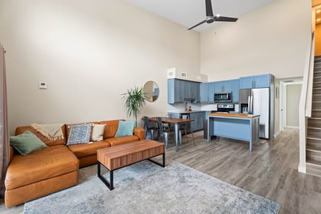 Downtown Reach - 2 Bedroom