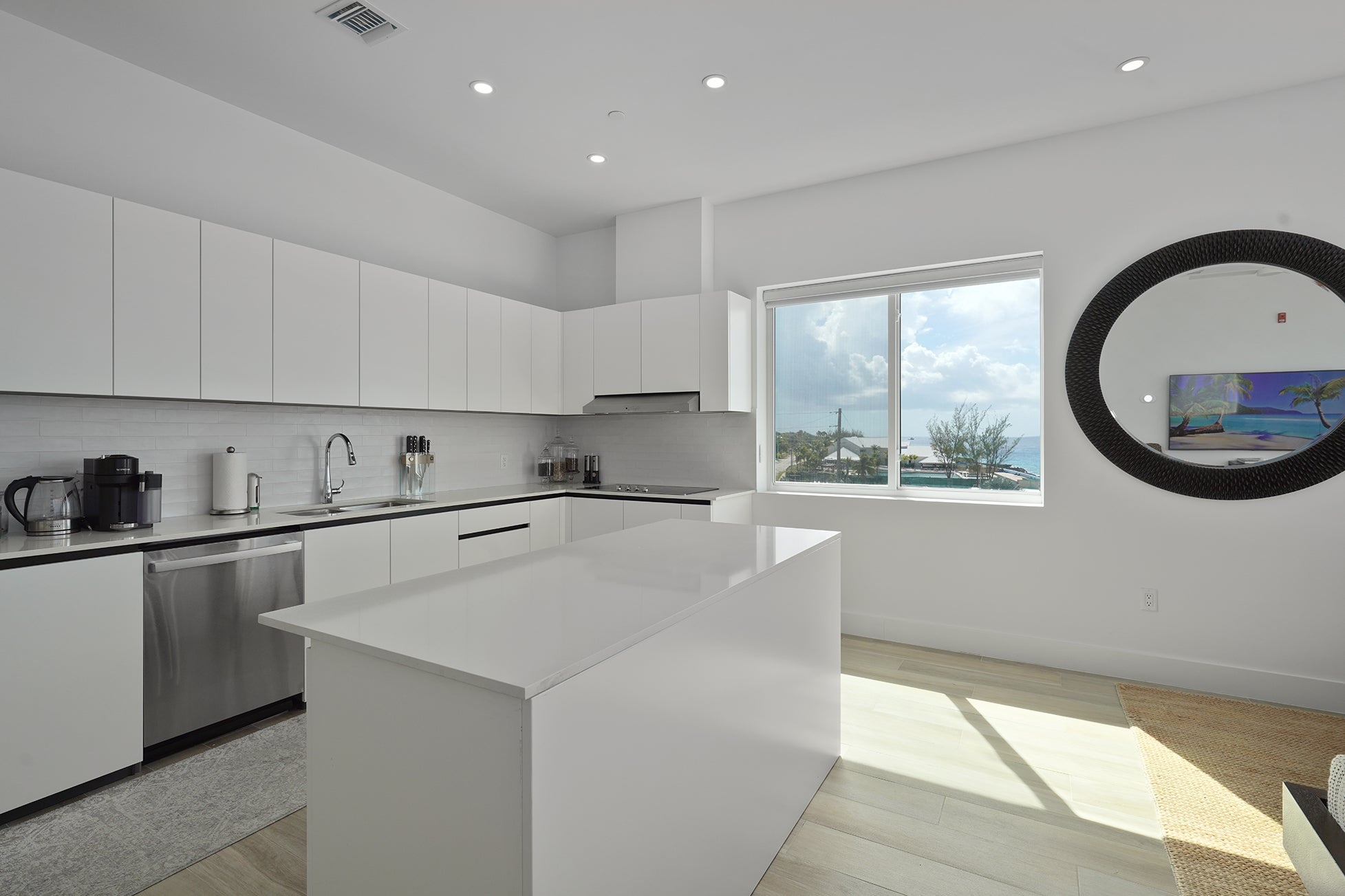 SUNSET POINT - SIGNATURE PENTHOUSE WITH VENDOR FINANCING! #25, KY