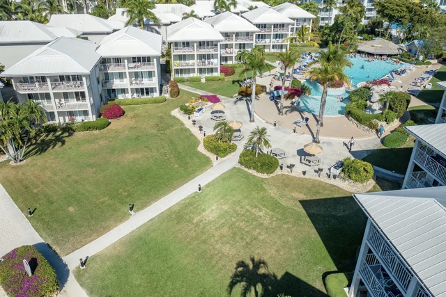 Sunset Cove Beachfront 2 Bed. Avail 1st Dec