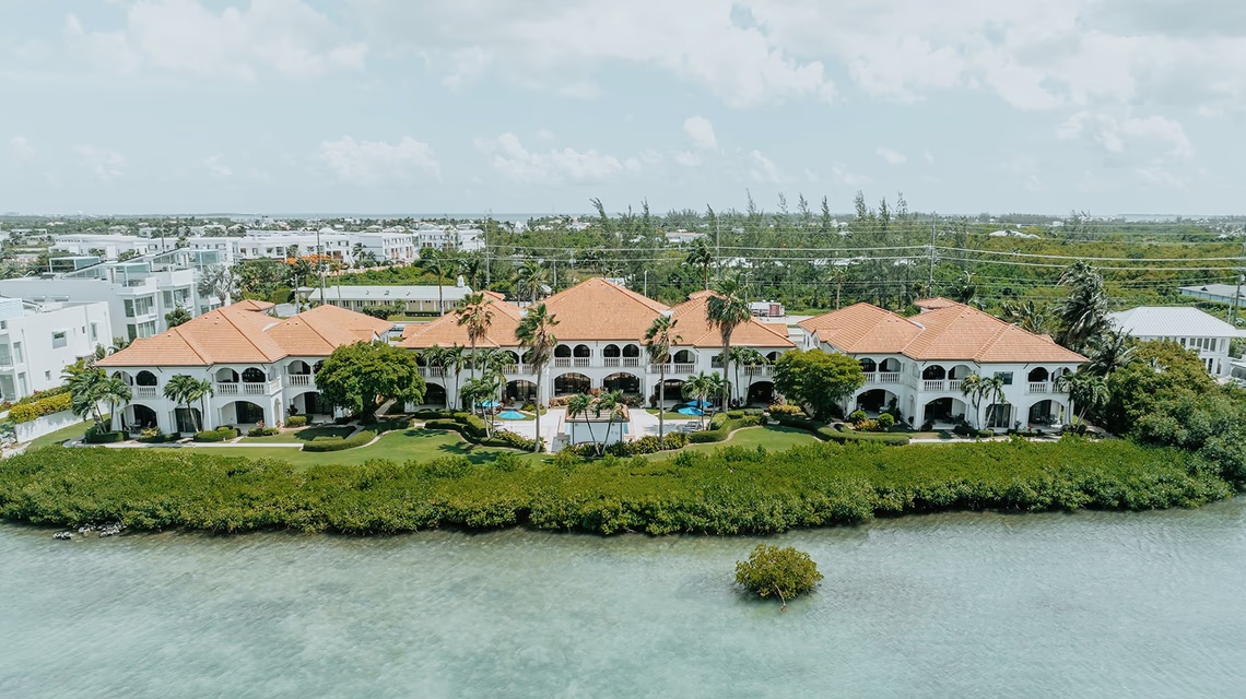 Vista Caribe 2/2 Top Floor