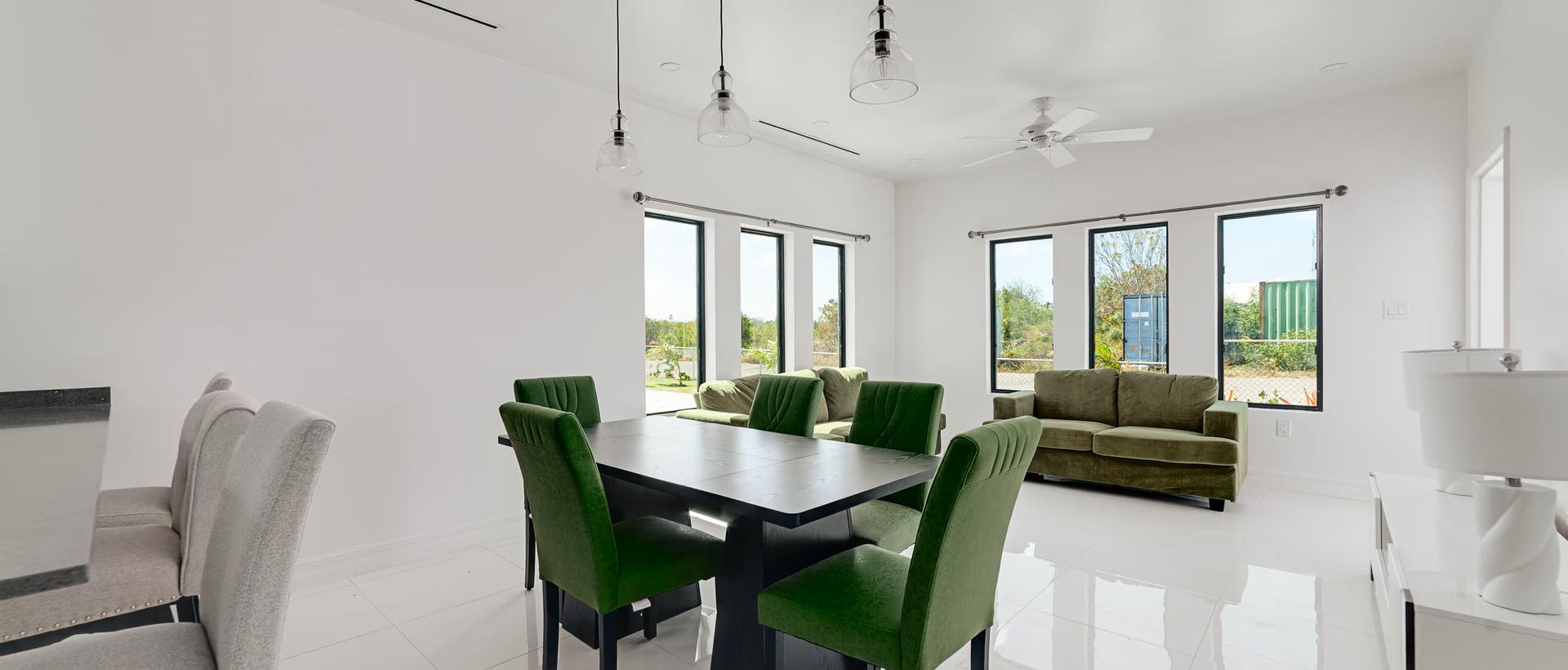 Hyre View - 3 Bed, 2 Bath Duplex