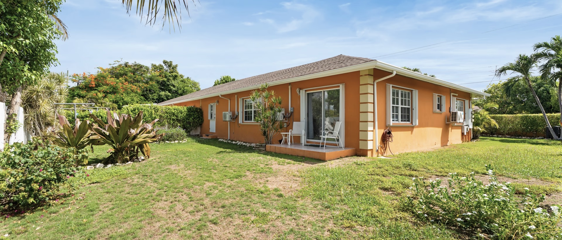 Beach Bay Duplex - X2 Homes. Both 2 Bed, 2 Bath With Double Garages