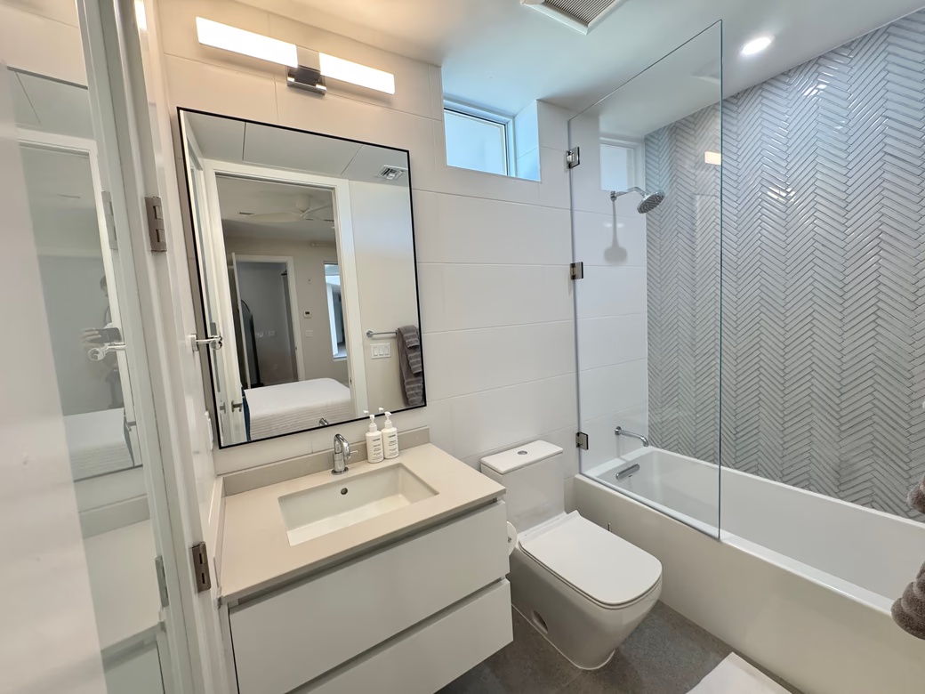 Point West 2 Bed/2bath