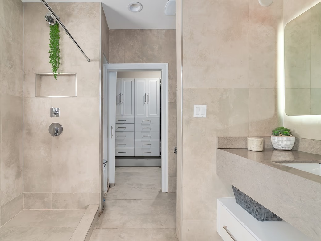 Elevated, 6-bedroom Single Family Home On A Massive Parcel