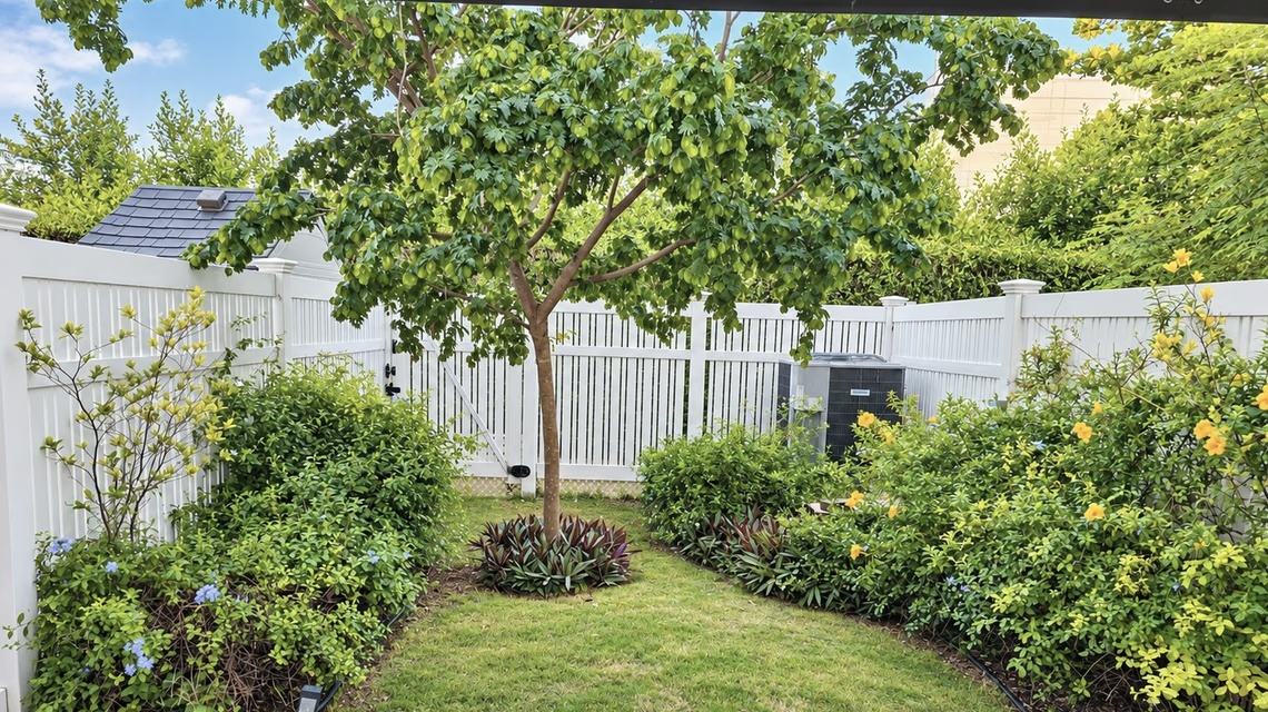 South Sound | Fully Renovated 2 Bed / 2.5 Bath | South Palms Townhome
