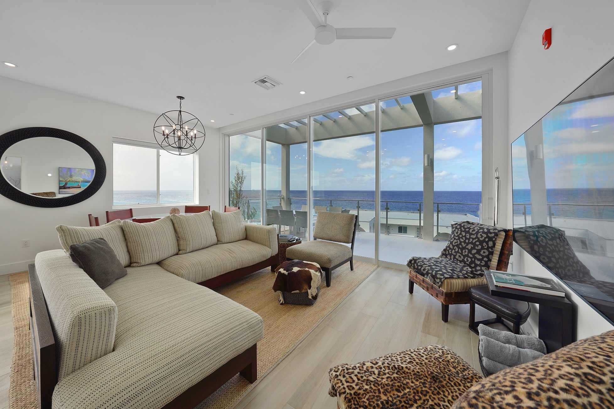 SUNSET POINT - SIGNATURE PENTHOUSE WITH VENDOR FINANCING! #25, KY