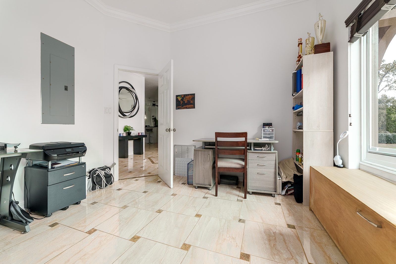 3 BED MIDWAY CLOSE FAMILY HOME