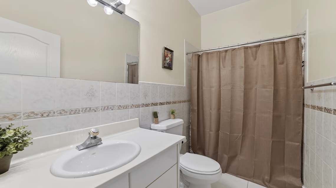 Savannah | Single Family Home W/ Den And Large Yard - Available November 5th