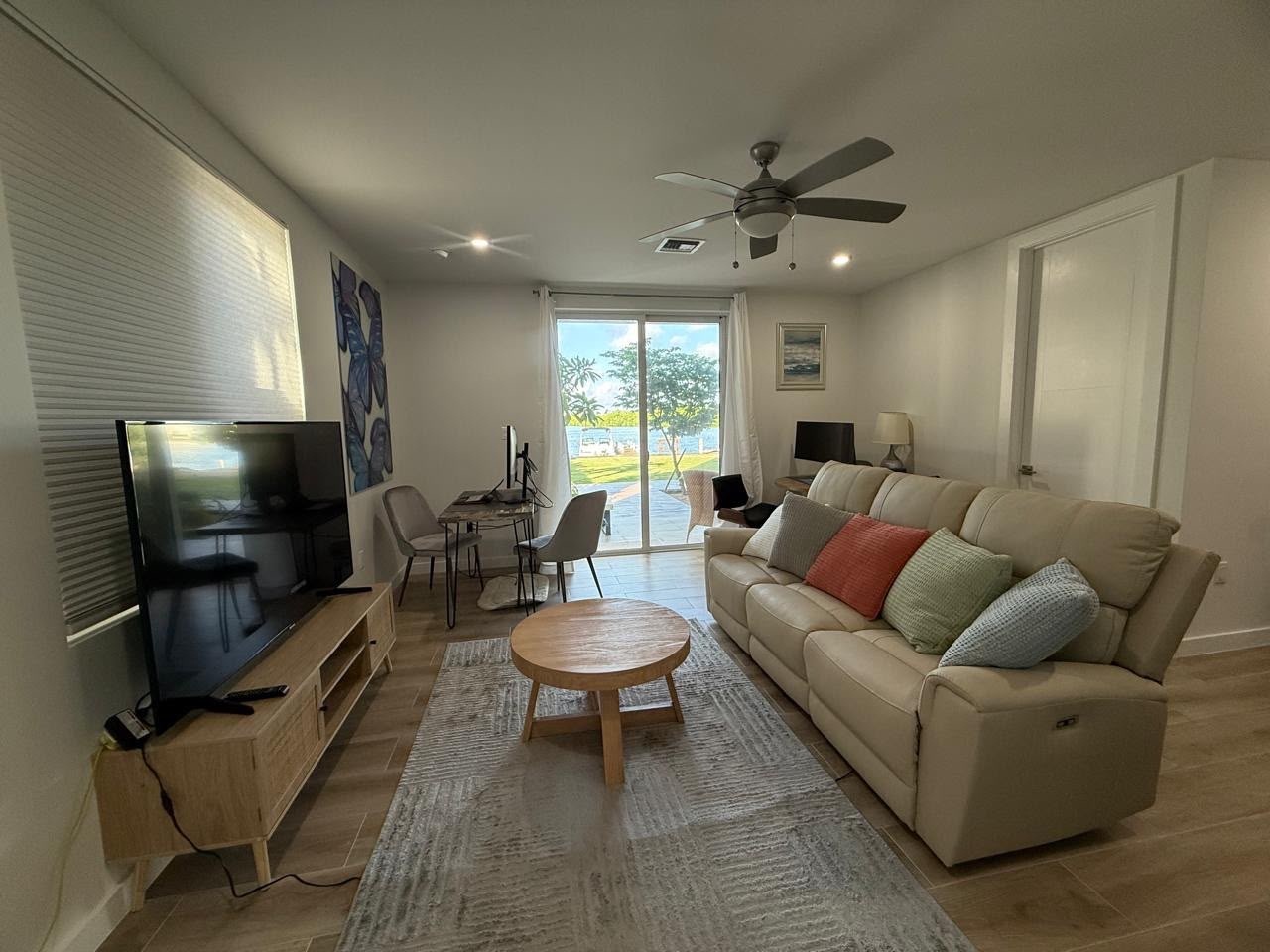Ocean Crest 1 Bedroom Rental With Boat Dock