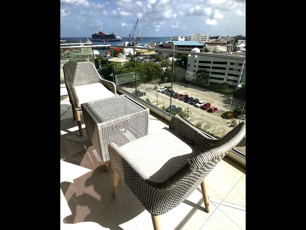Onegt Residences #723 1 Bed | 1 Bath
