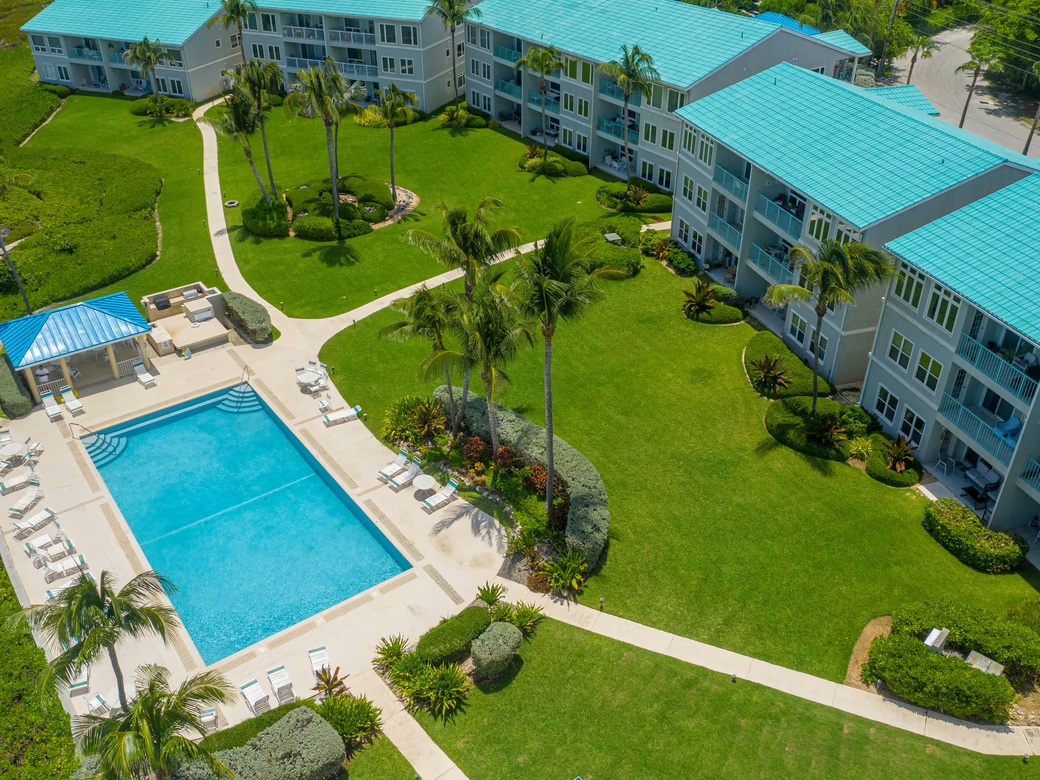 Ocean Pointe Villas #10 Oceanfront West Bay West Bay · Grand Cayman · Cayman Islands