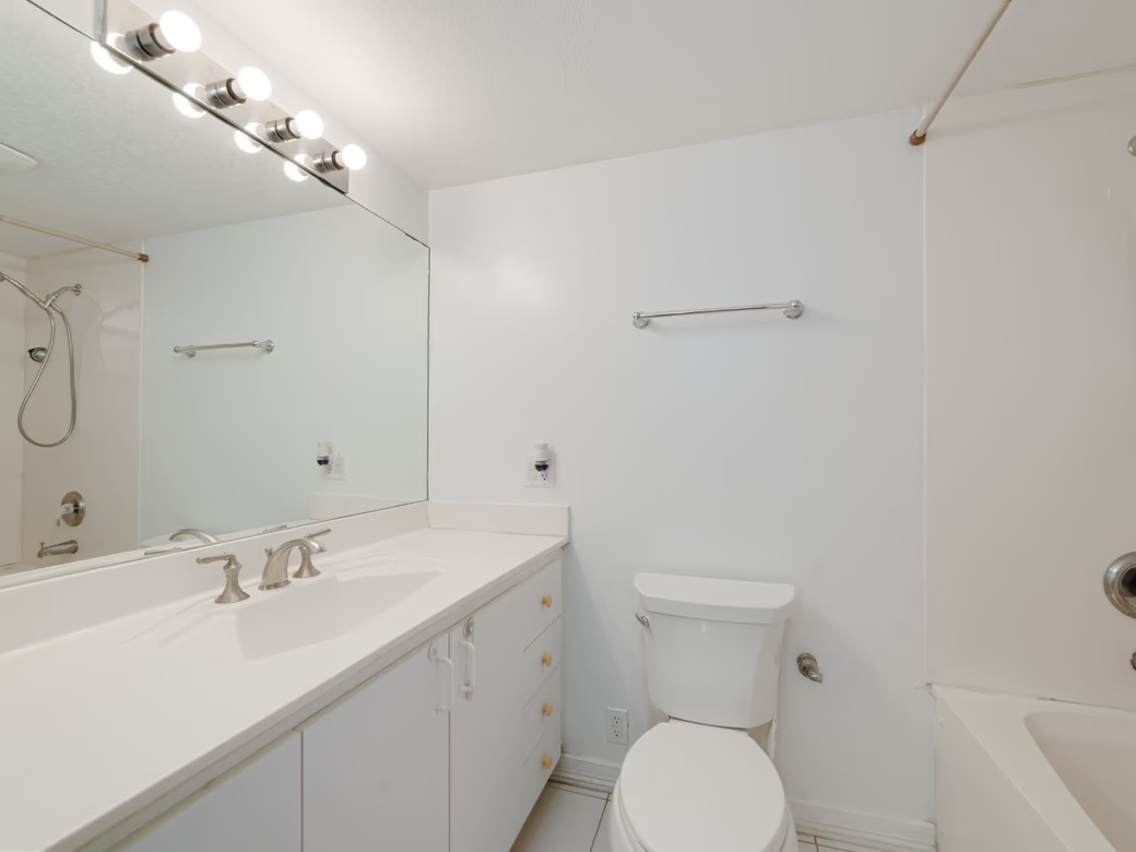 Ocean Club 2bed/2.5bath Condo