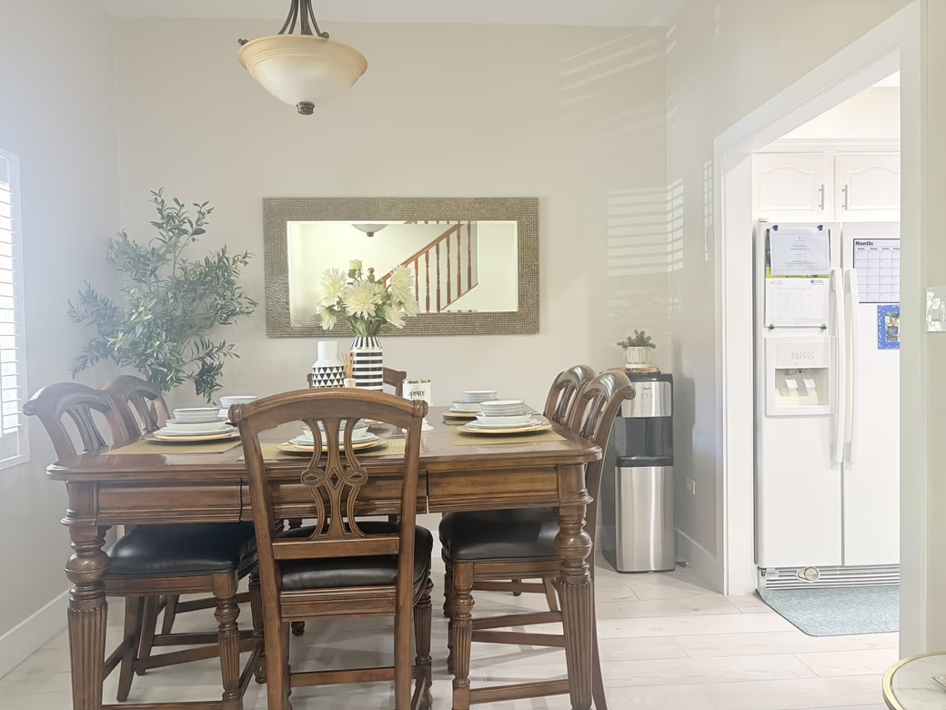 Hilton Estates - 2 Bed 2.5 Bath