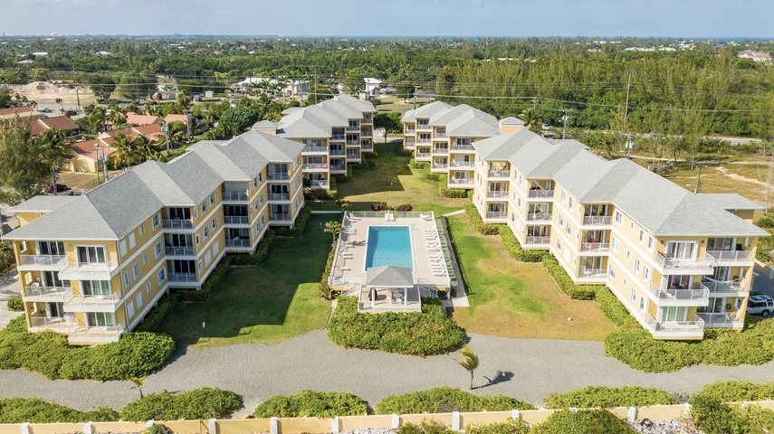 Pet - Friendly South Shore – Spacious 3 - Bedroom With Ocean & Pool Views | Unit 20