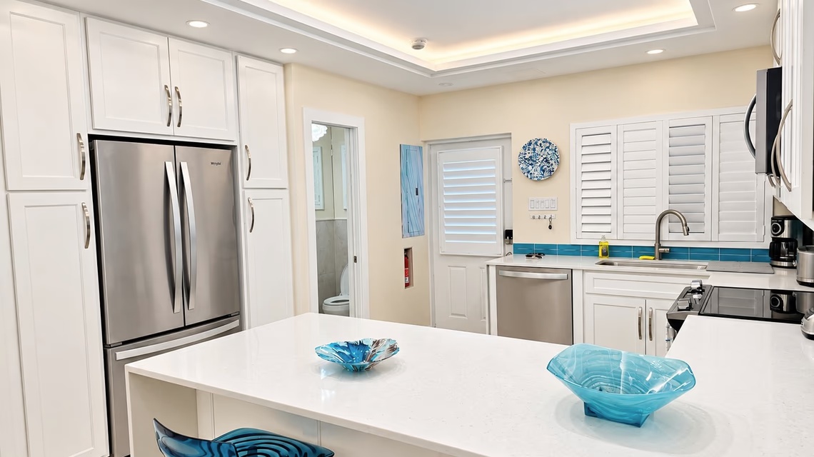 South Sound | Fully Renovated 2 Bed / 2.5 Bath | South Palms Townhome