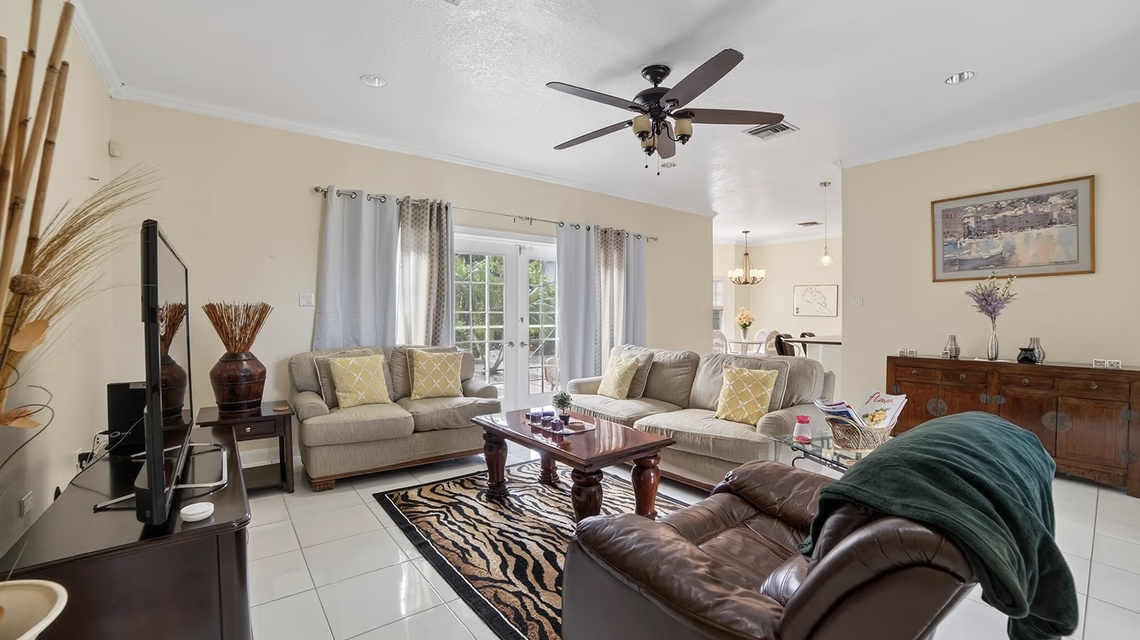 Savannah | Single Family Home W/ Den And Large Yard - Available November 5th