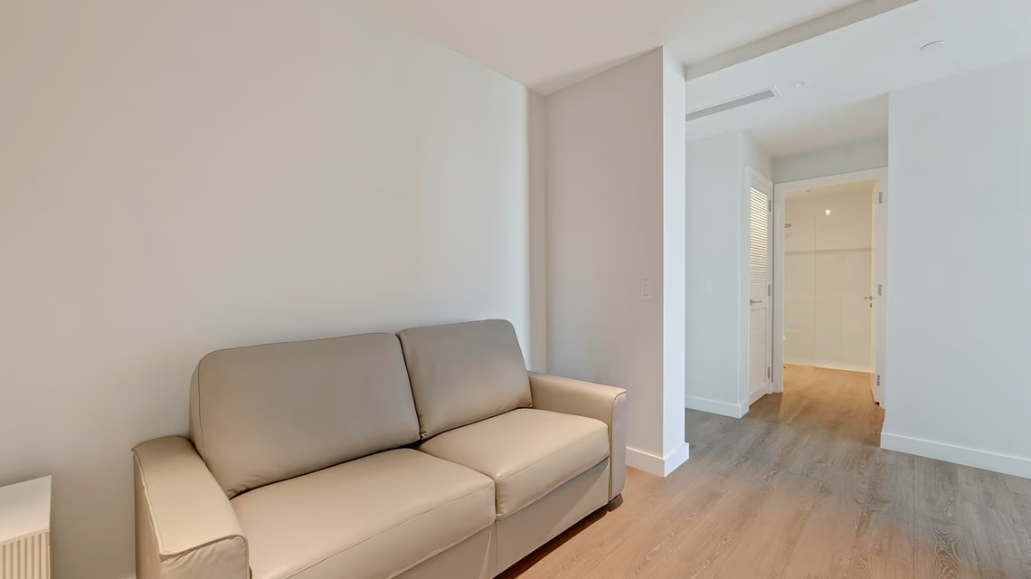 One Gt 1 Bed + Den - Unit 507