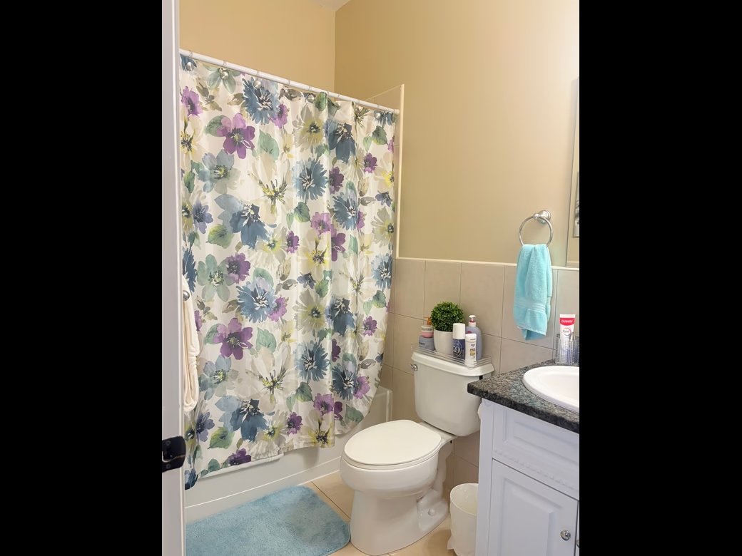 Hilton Estates - 2 Bed 2.5 Bath