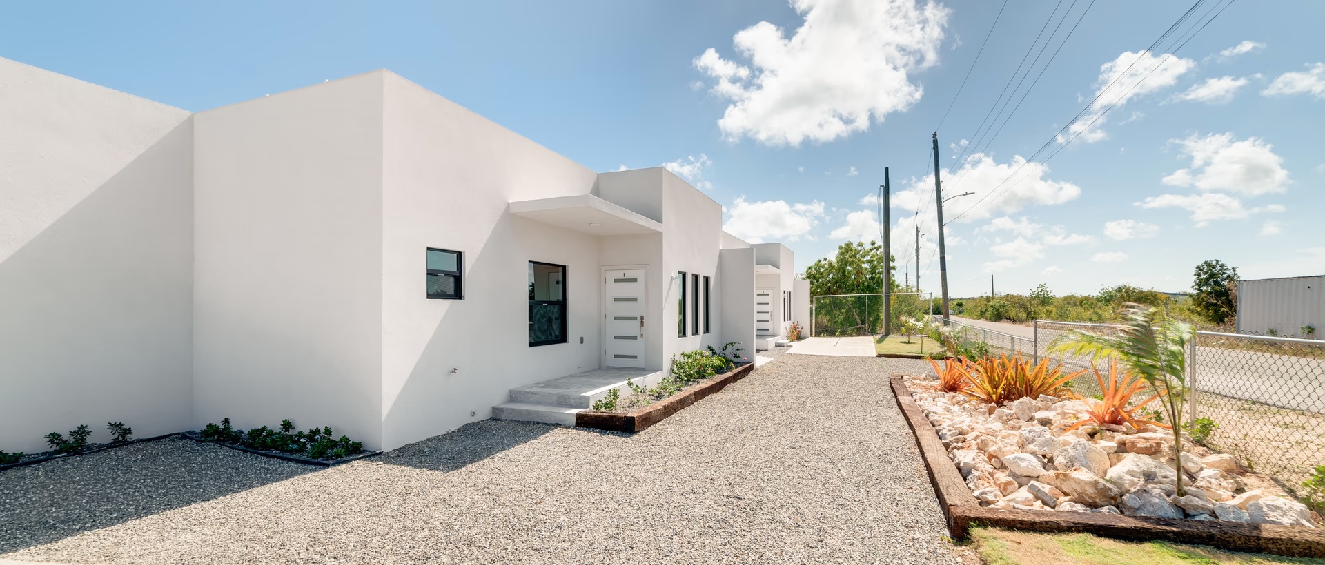 Hyre View - 3 Bed, 2 Bath Duplex