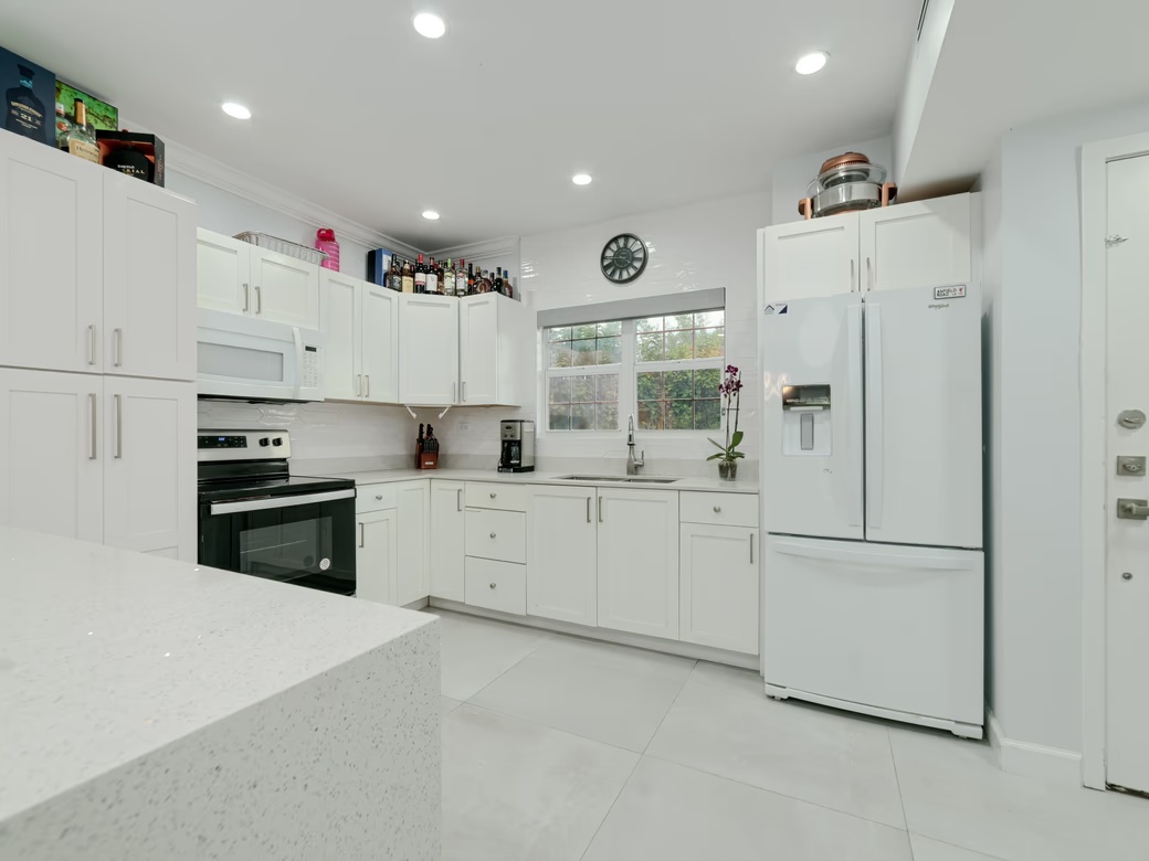 Ocean Club 2bed/2.5bath Condo