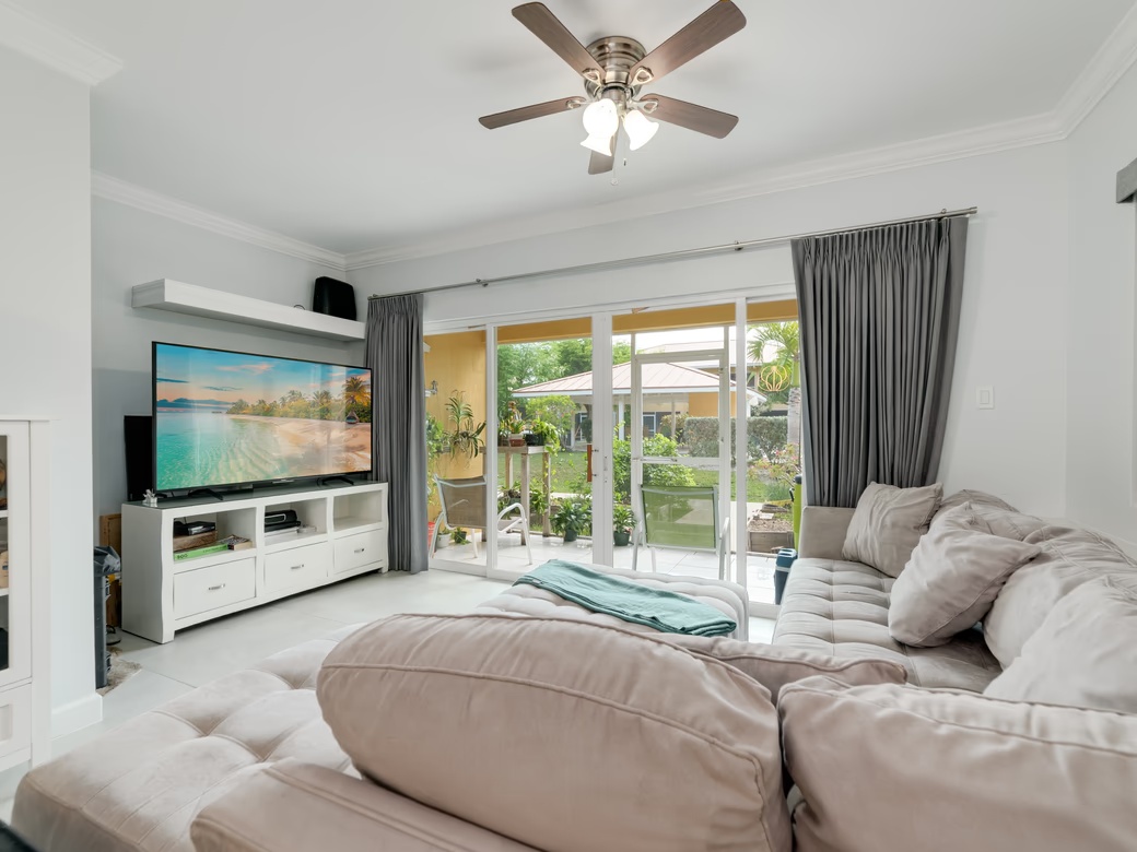 Ocean Club 2bed/2.5bath Condo